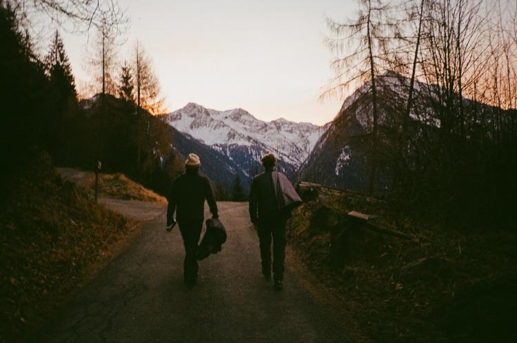 Missing alternative text