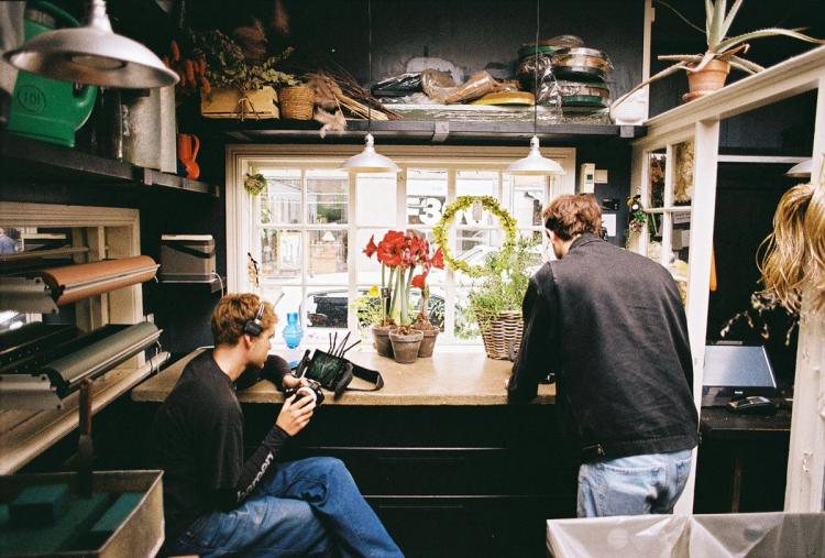 Missing alternative text