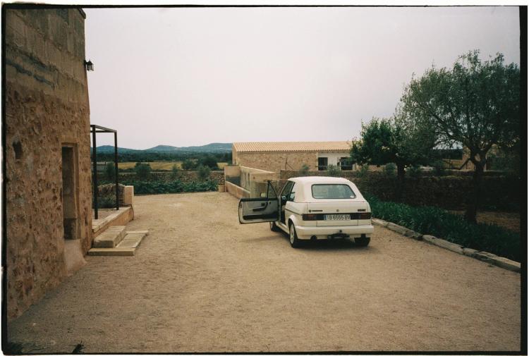 Missing alternative text