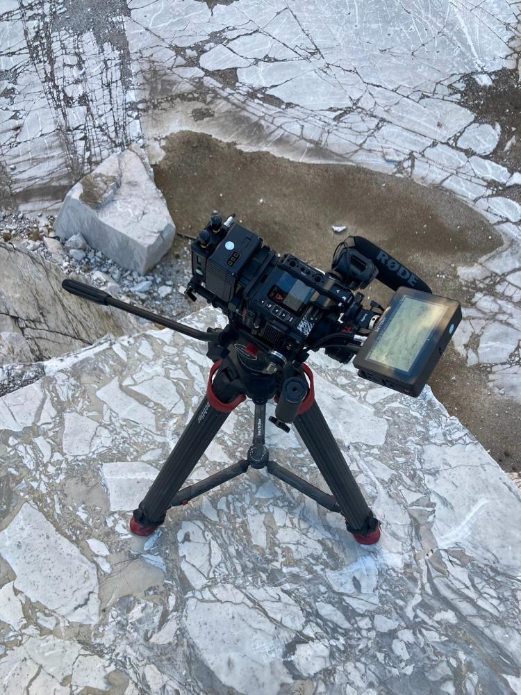 Missing alternative text