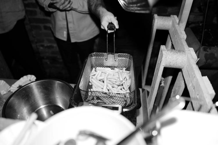 Missing alternative text