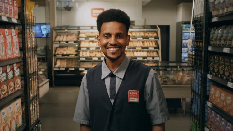 Missing alternative text