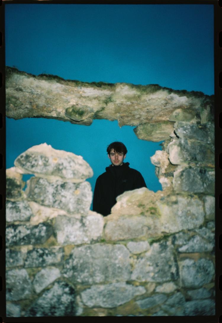 Missing alternative text