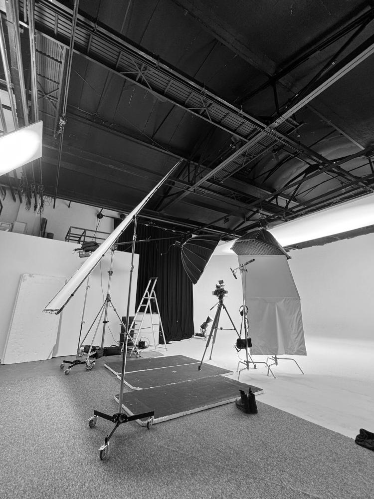 Missing alternative text