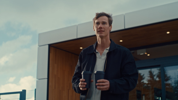 Missing alternative text