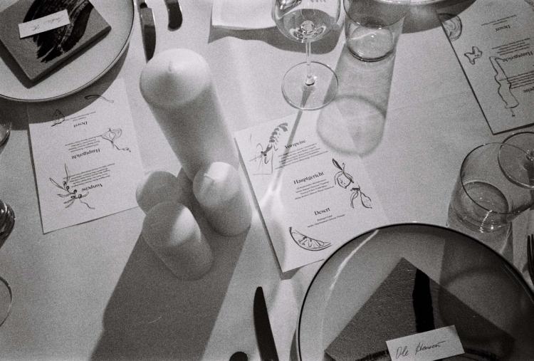 Missing alternative text