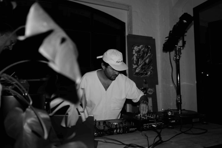 Missing alternative text