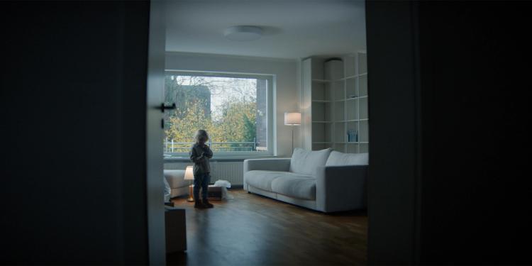 Missing alternative text