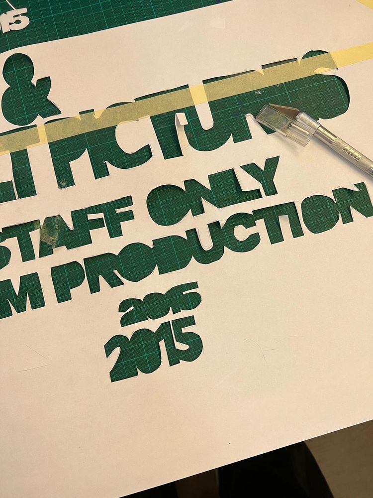 Missing alternative text