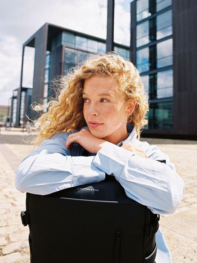 Missing alternative text