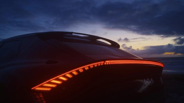 Missing alternative text