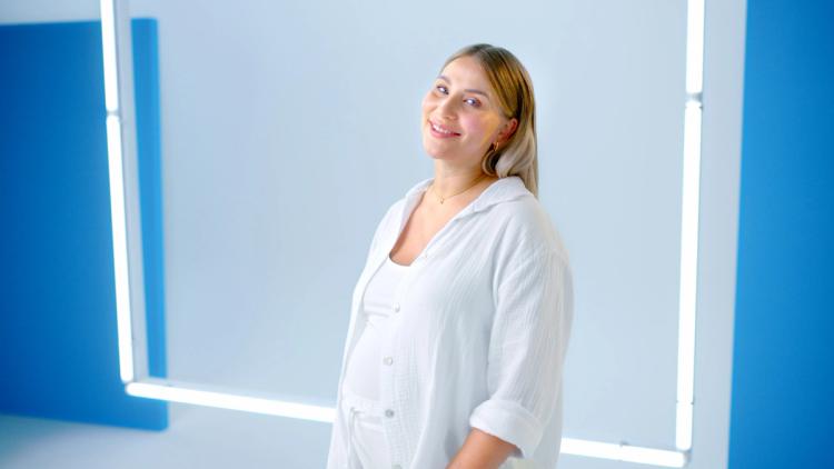 Missing alternative text