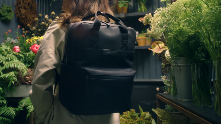 Missing alternative text