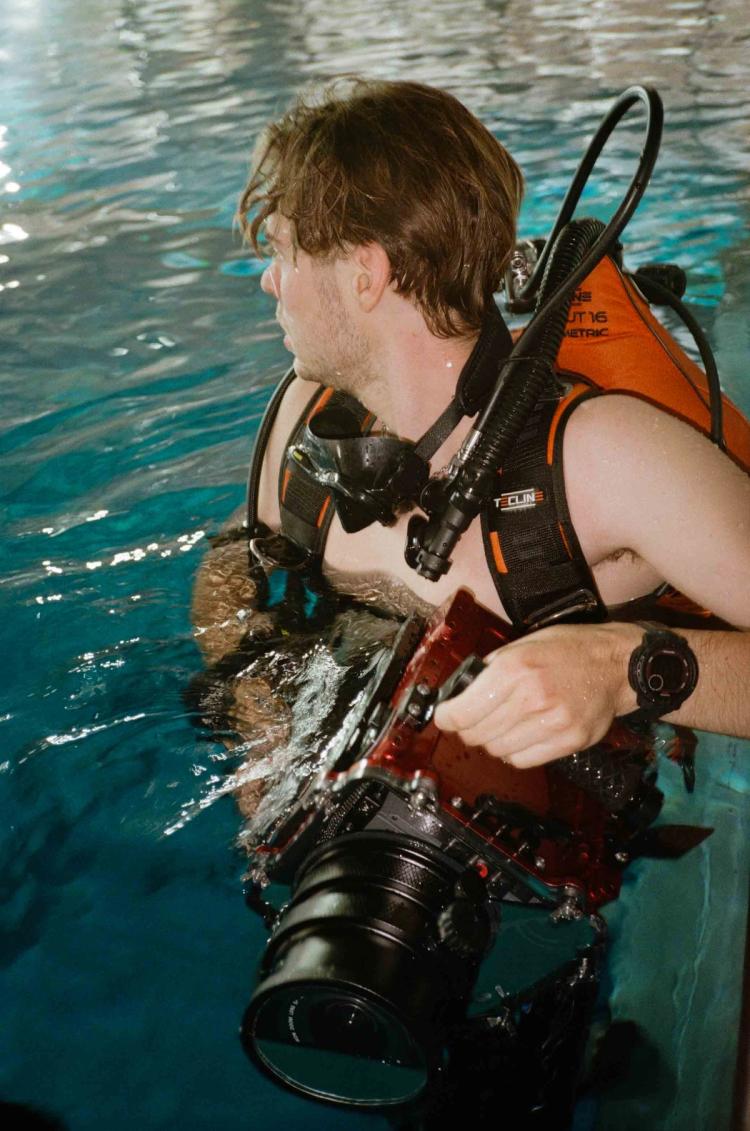 Missing alternative text