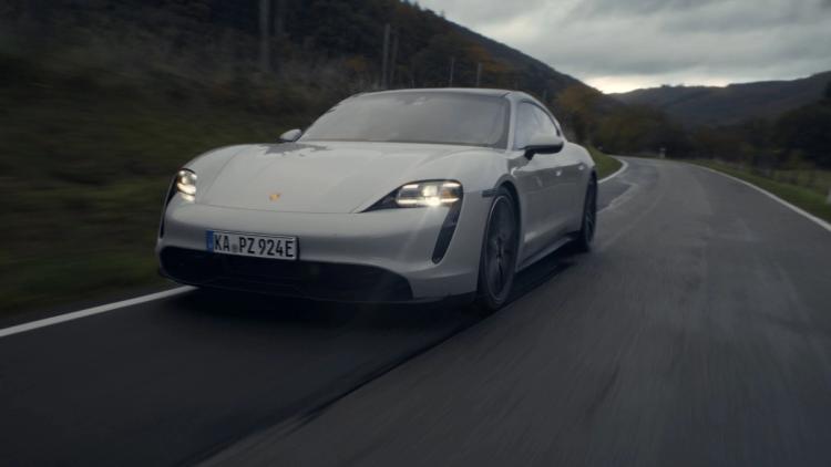 Missing alternative text