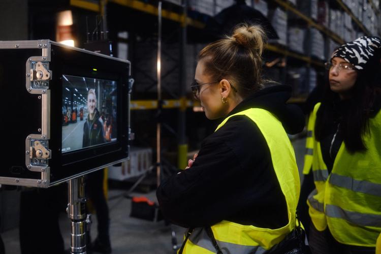 Missing alternative text