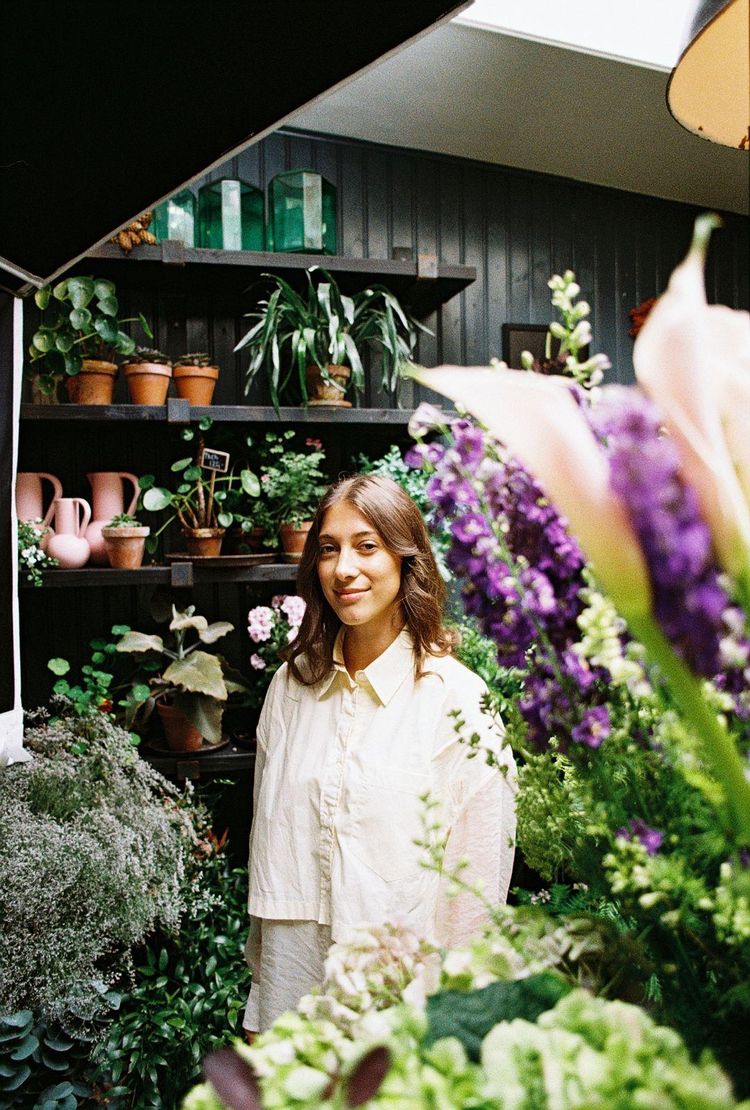 Missing alternative text