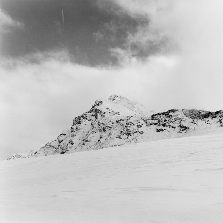 Missing alternative text