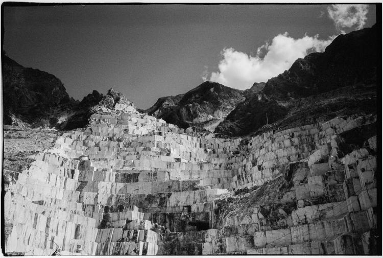 Missing alternative text