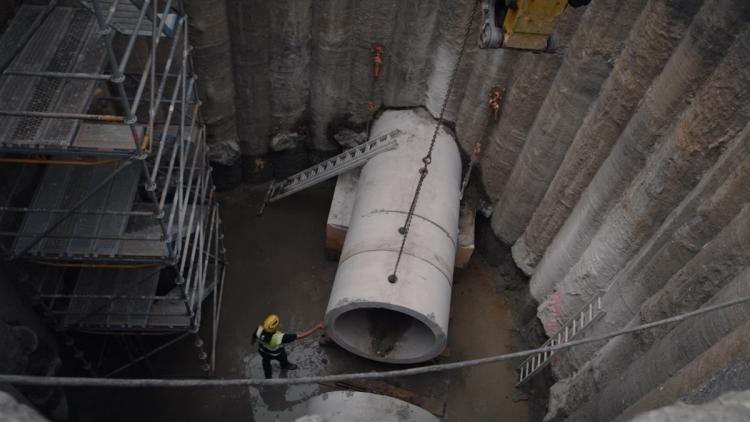 Missing alternative text