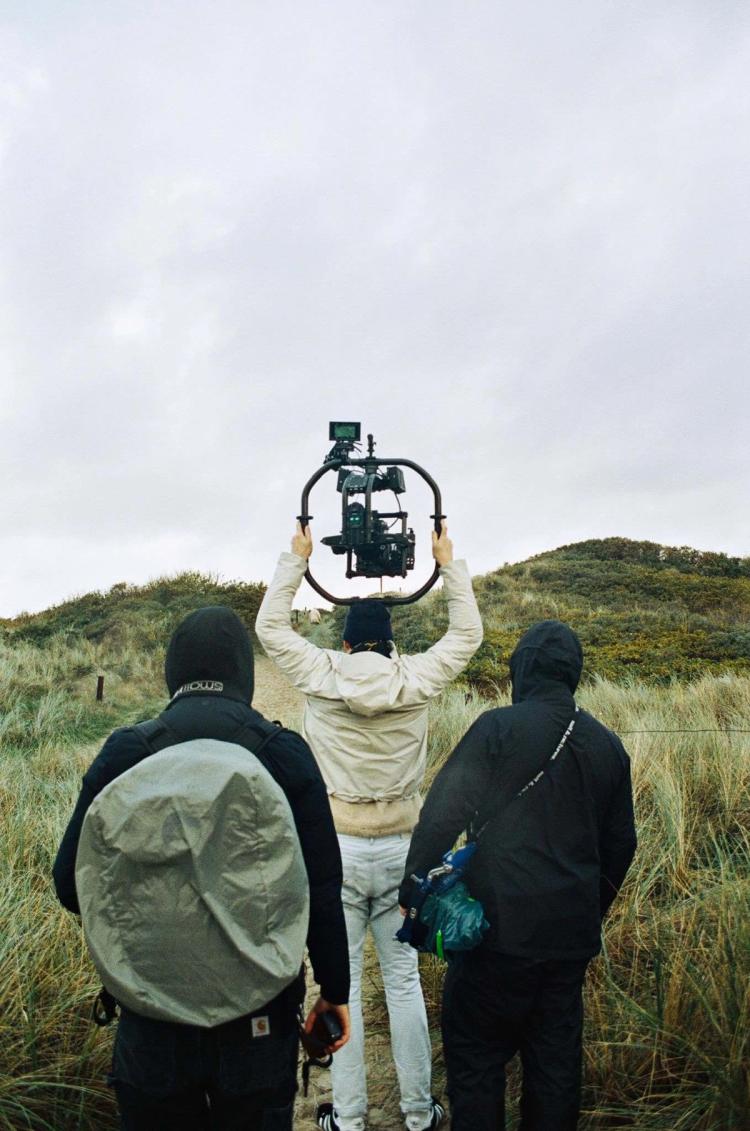 Missing alternative text