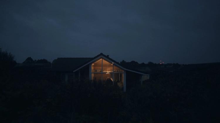 Missing alternative text