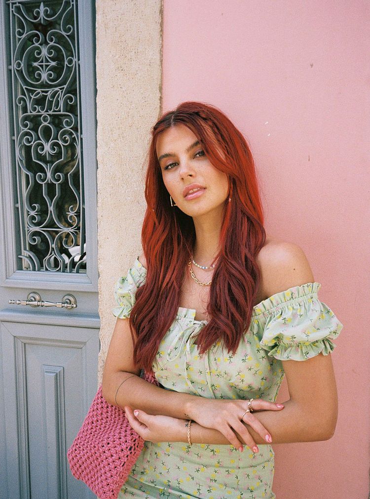 Missing alternative text