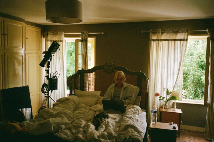 Missing alternative text