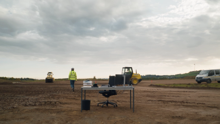 Missing alternative text