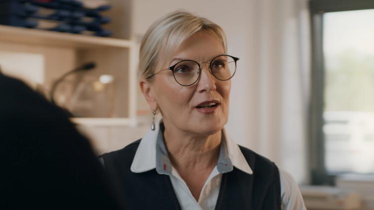 Missing alternative text