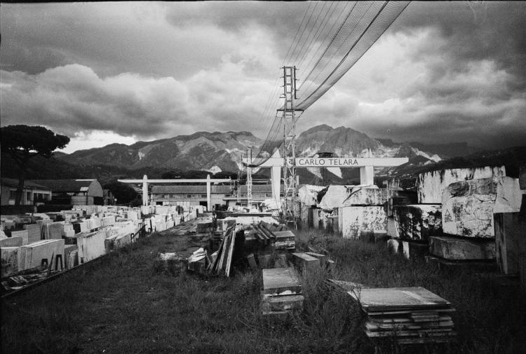 Missing alternative text