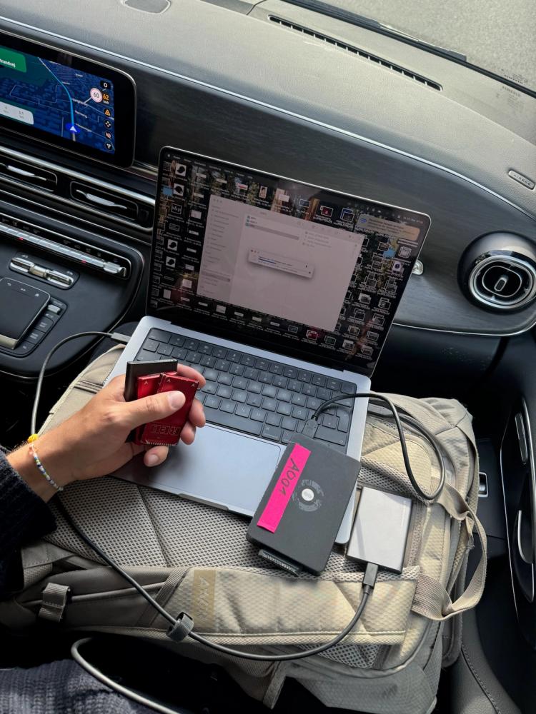 Missing alternative text