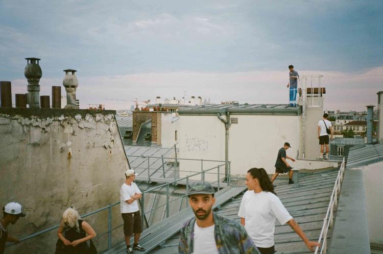 Missing alternative text