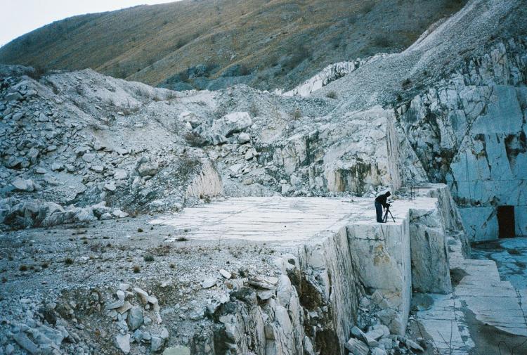 Missing alternative text