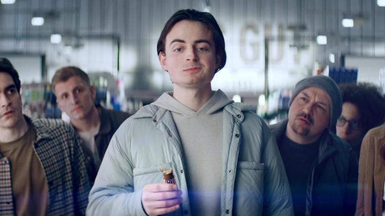 Missing alternative text