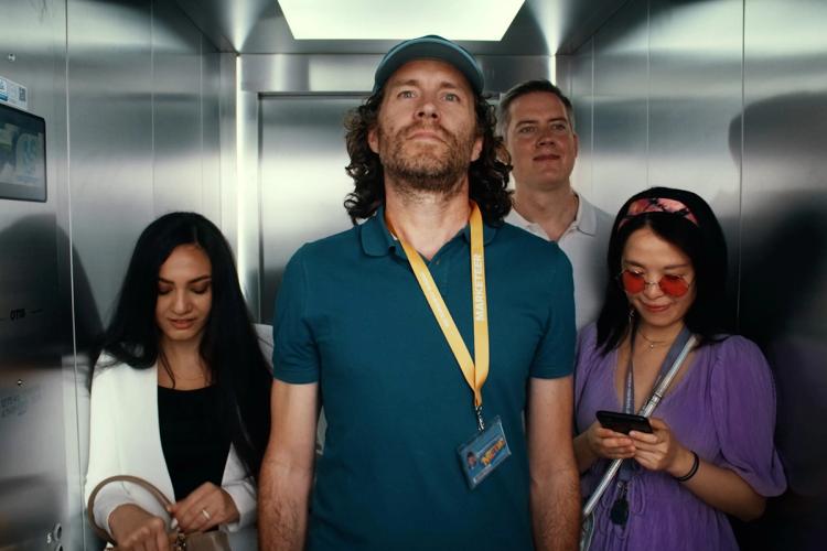 Missing alternative text