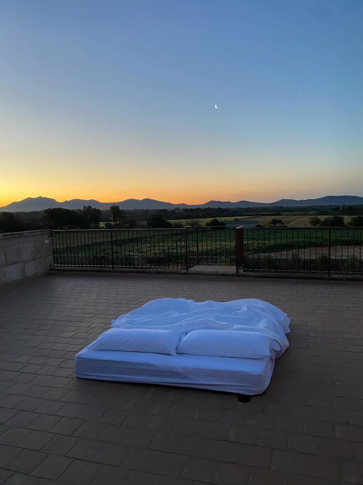 Missing alternative text