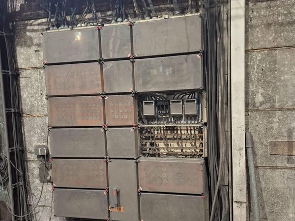 Schaltschrank – Industrieanlage – Vorher