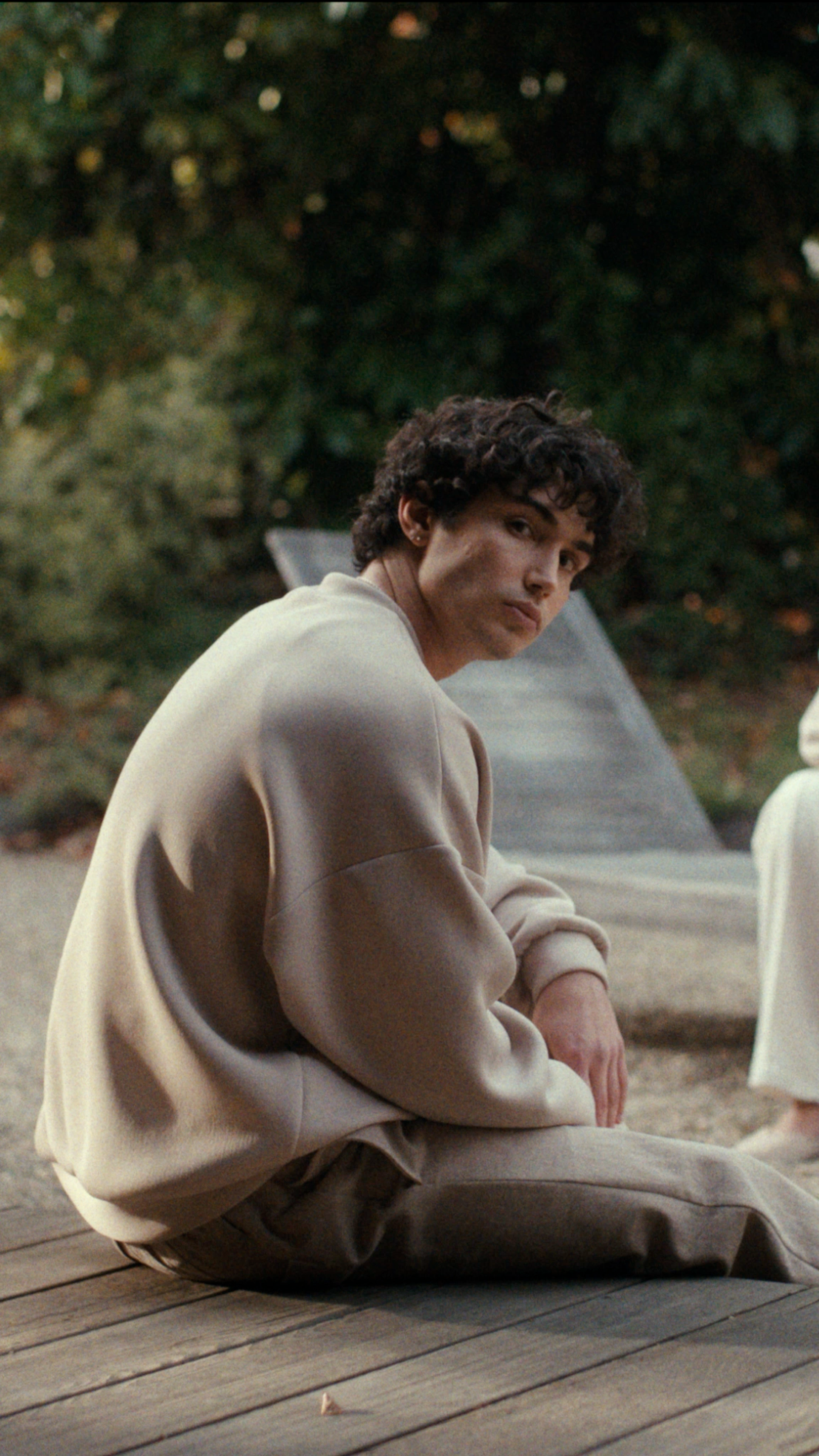 Glenwood Signature Crewneck in Taupe and Black