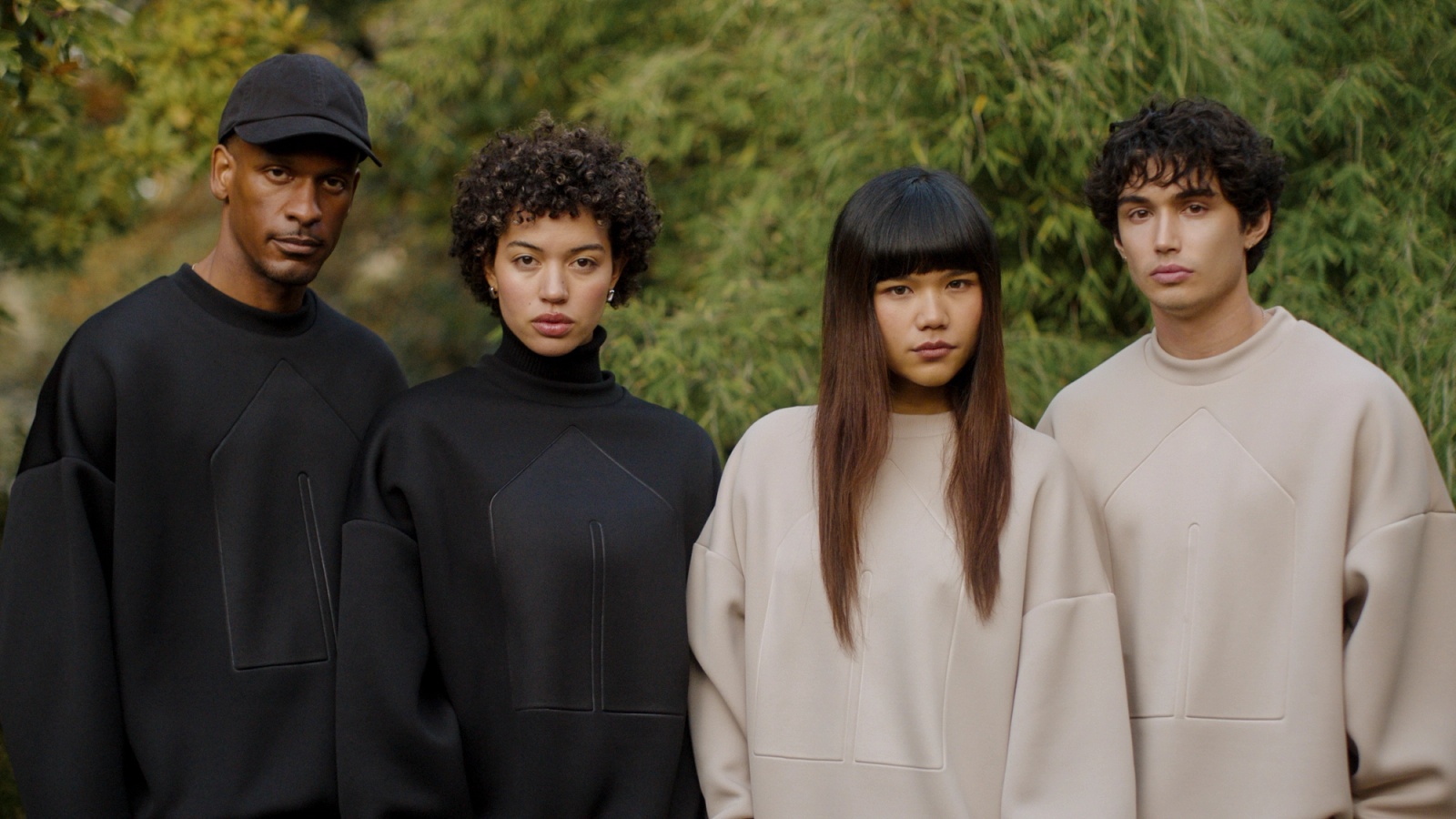 Glenwood Signature Crewneck in Taupe and Black