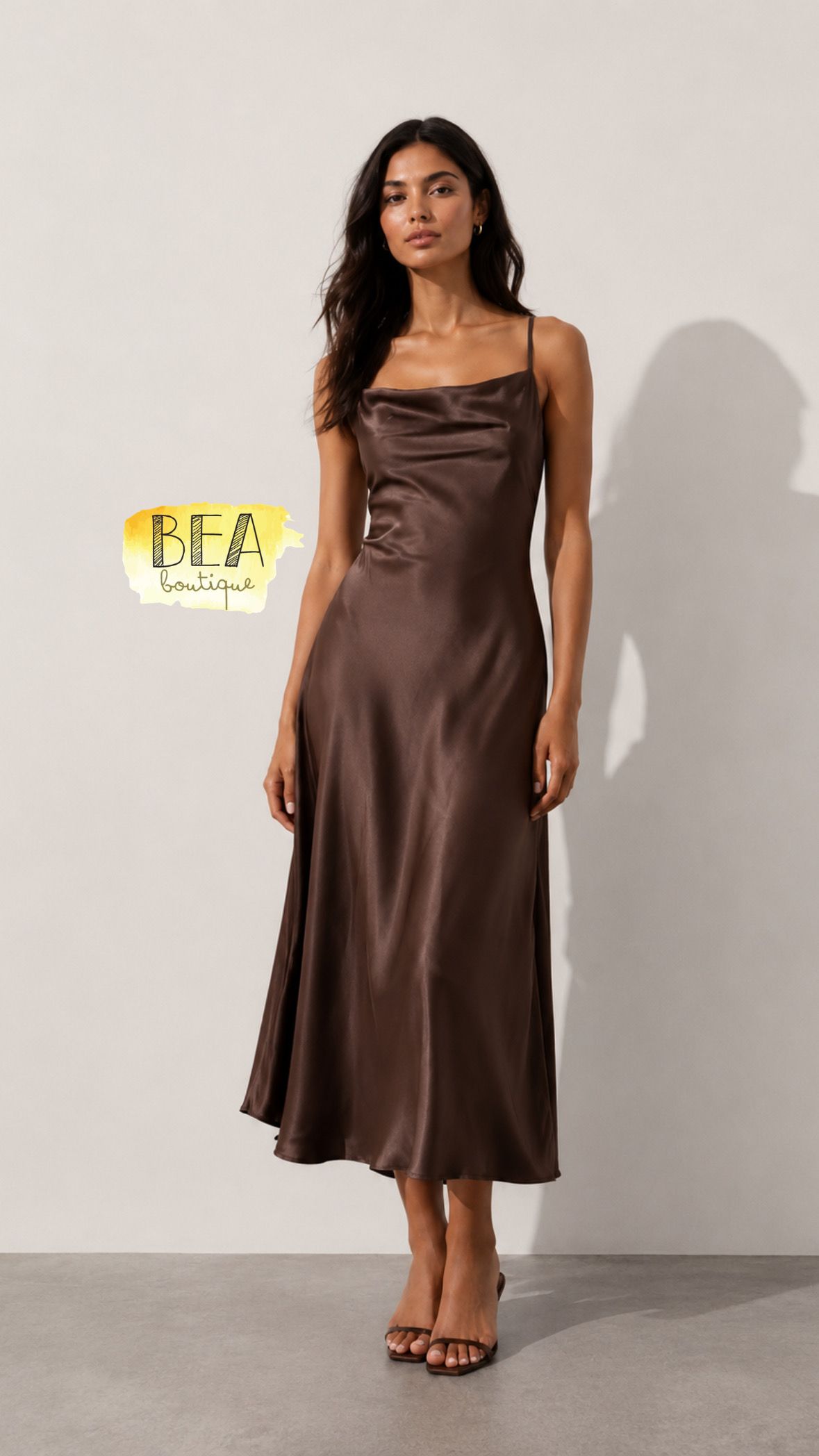 Vestido midi café de tirantes  - Image 1