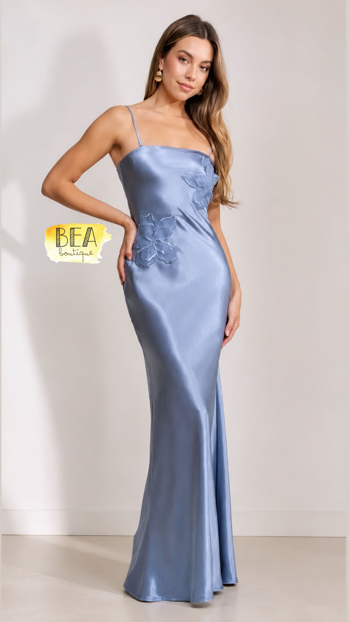 Vestido largo celeste c/ flores  - Image 1