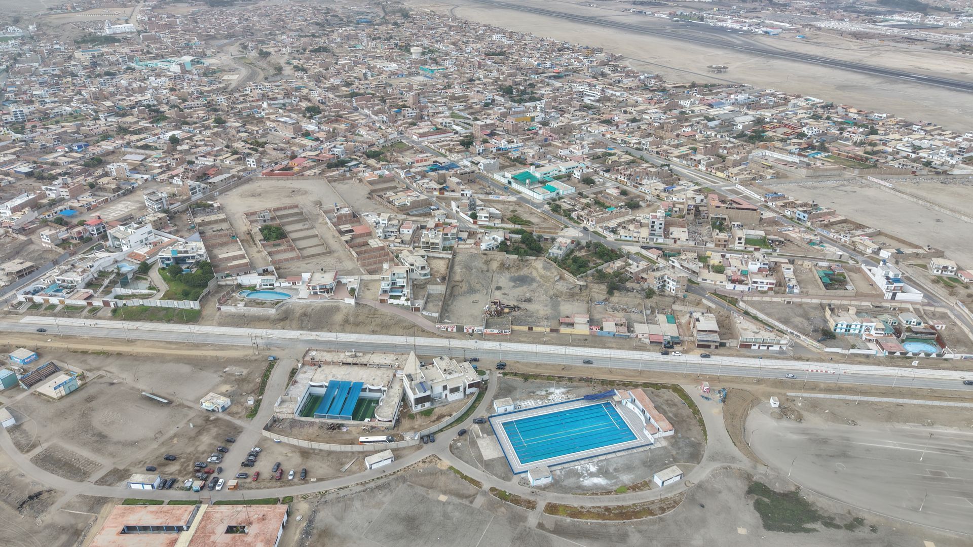 Terreno en esquina en Las Lomas, Huanchaco