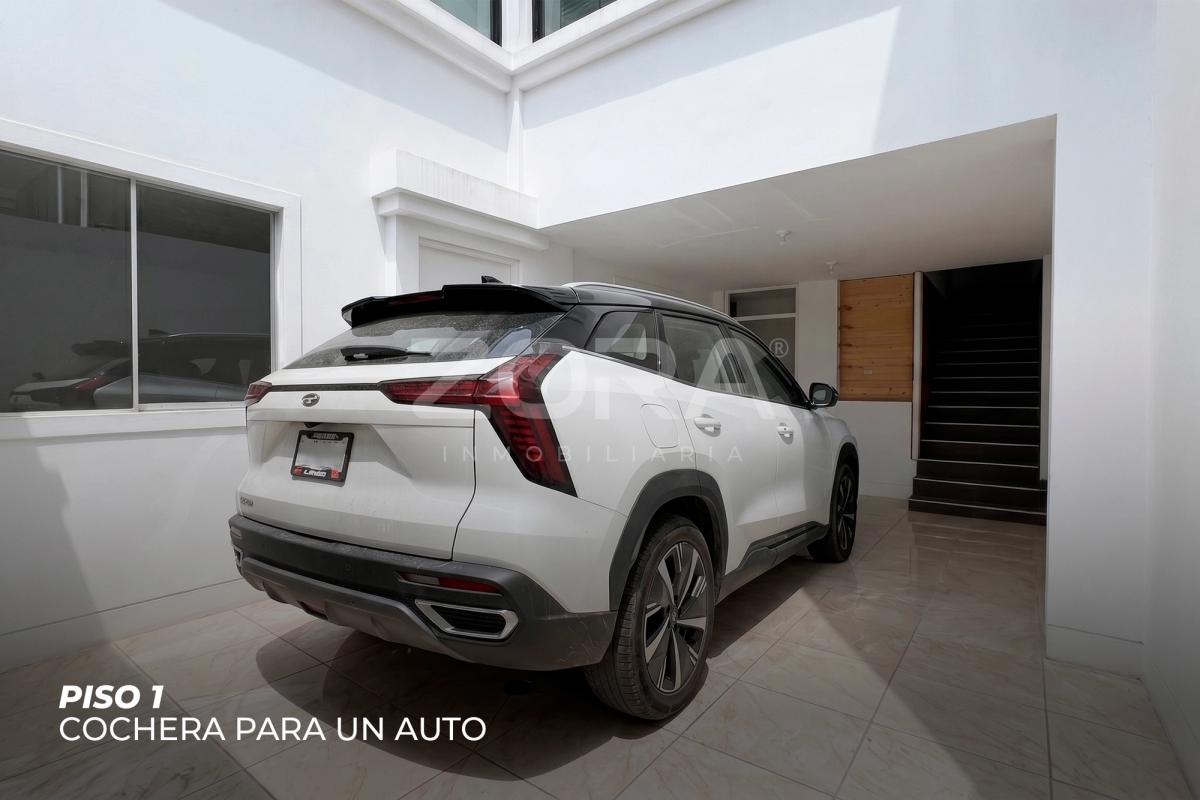 Casa amplia en Sol de las Delicias