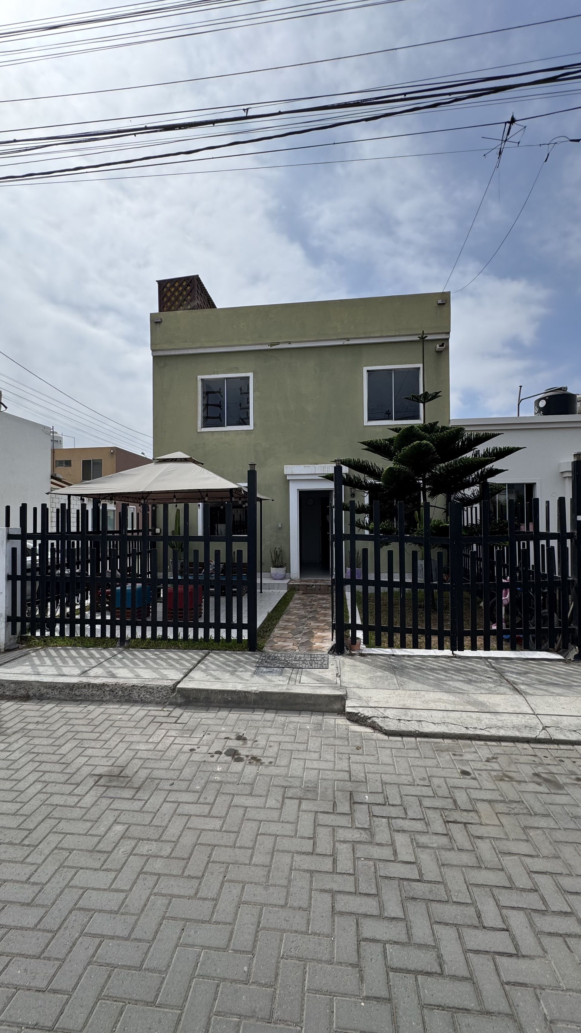 Casa frente a parque en Sol de las Delicias