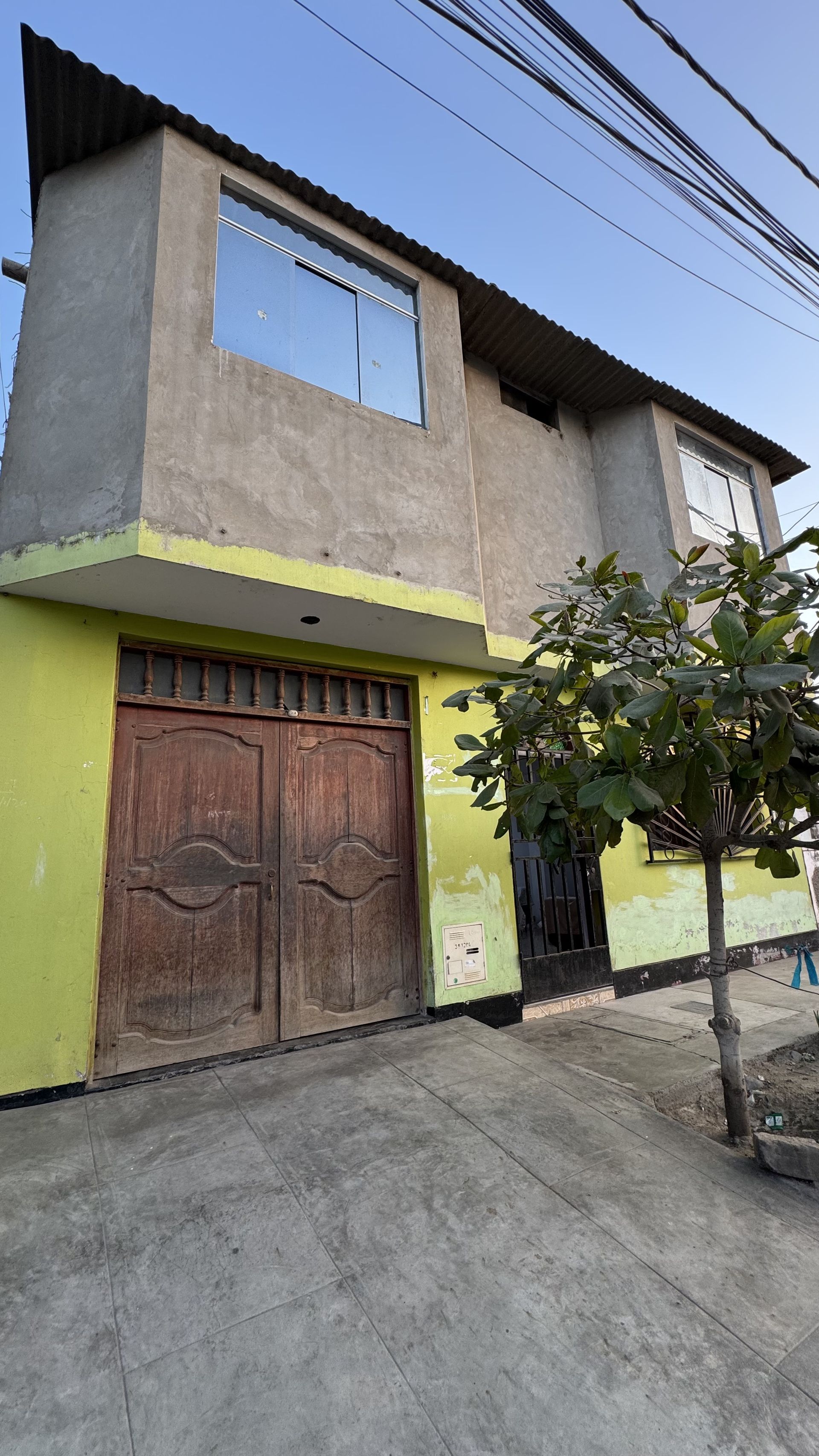 Casa en avenida en Nuevo Florencia