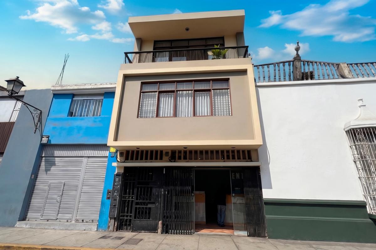 Dúplex amplio de 396 m² en el centro de Trujillo
