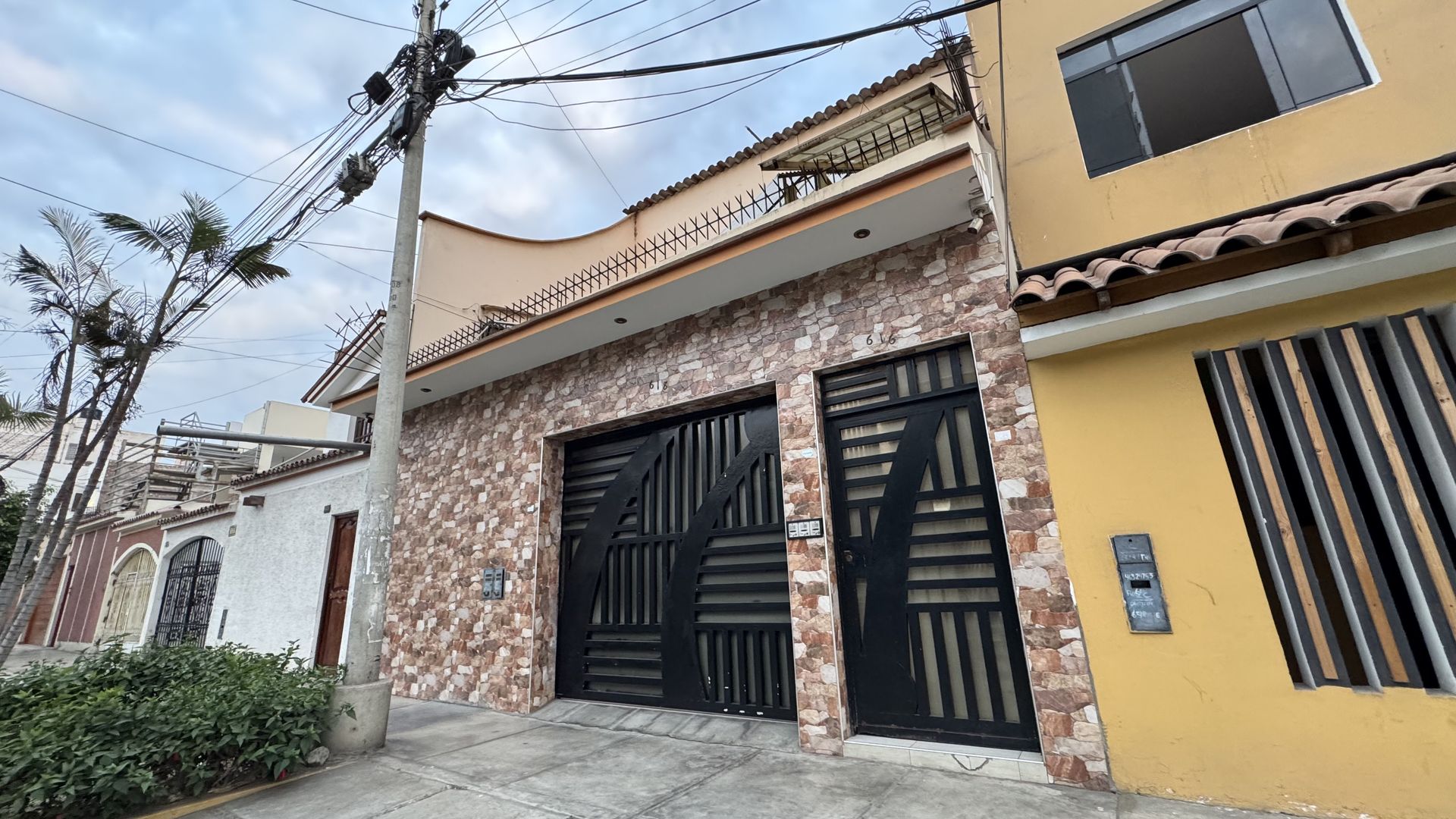 Casa de 3 pisos en Las Quintanas