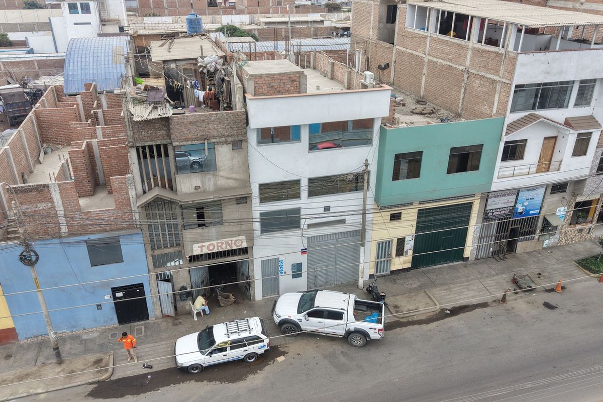 Local comercial nuevo en Av. Federico Villarreal