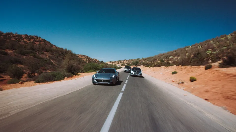 32 cylinders conquering the Atlas mountains